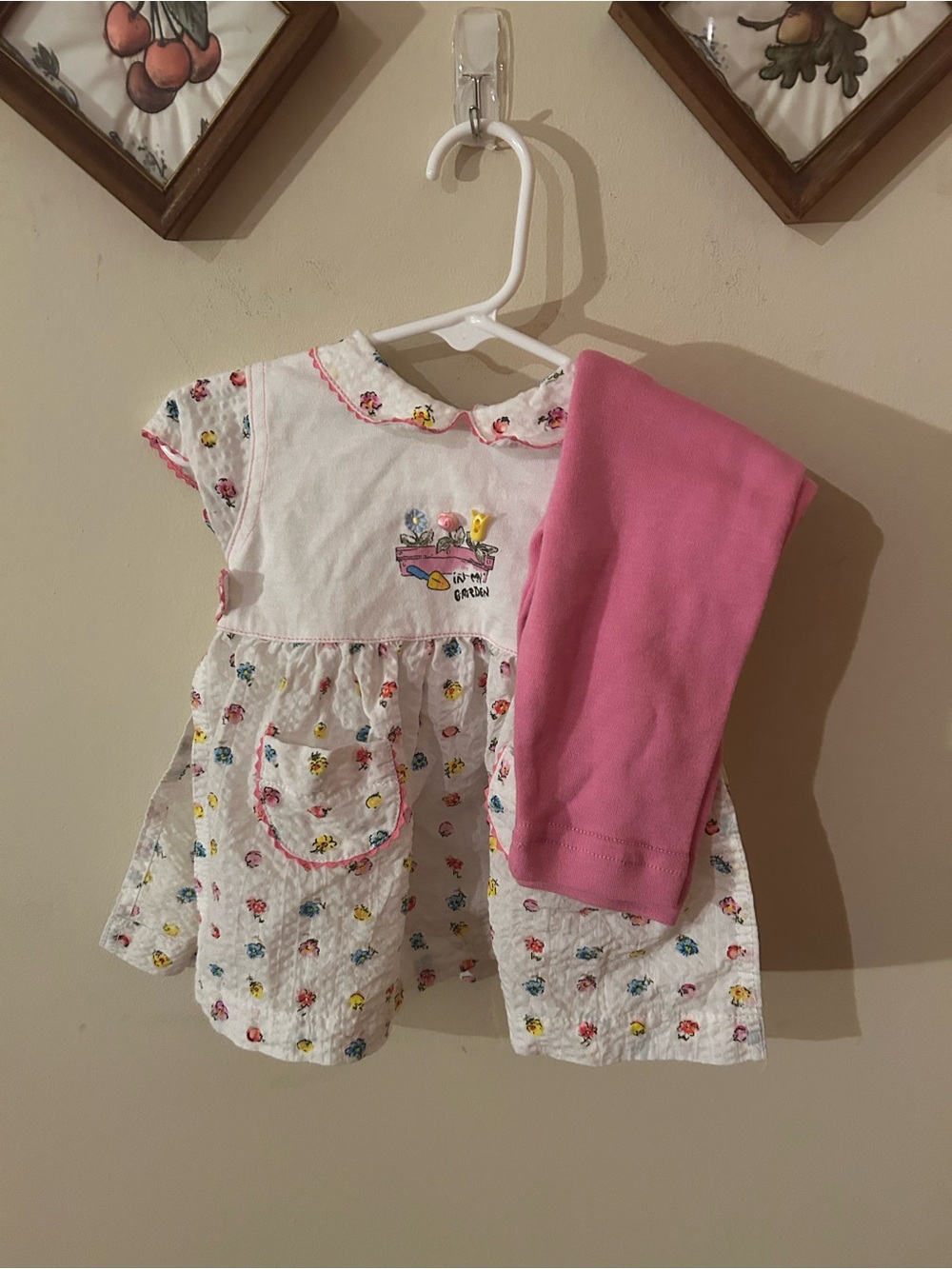 Vintage “In My Garden” Outfit w Top and Pants
